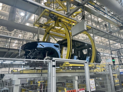 高質量發展調研行丨重慶賽力斯超級工廠 30秒下線一輛新能源汽車的技術開發奇跡